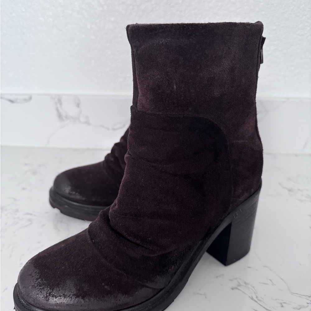 Freebird suede Sz 36 (6) Boots EUC